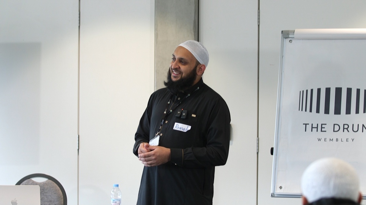Ahmad presenting during an Elevate session